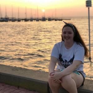 Meet your Posher, Danielle